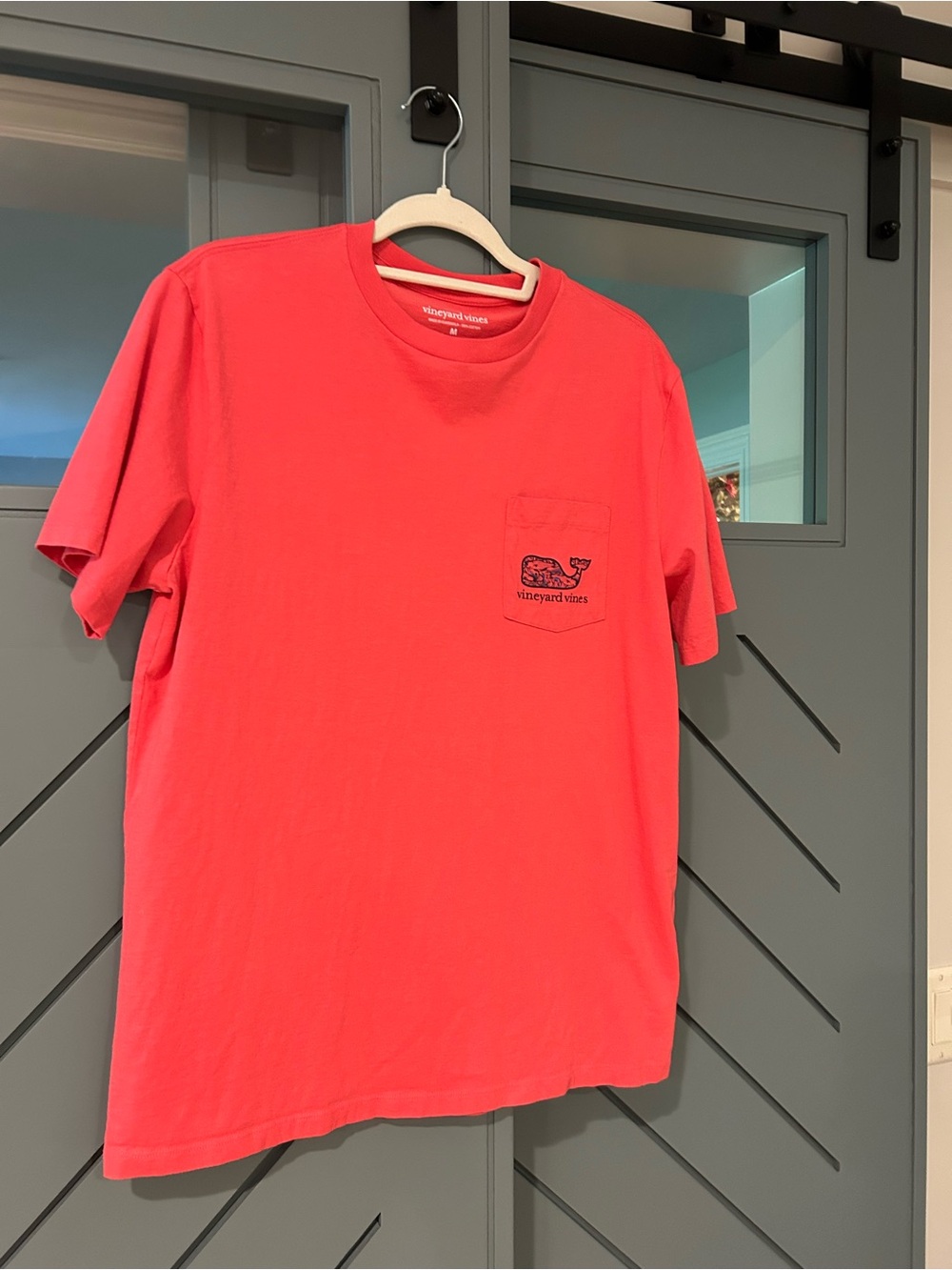 Vineyard Vines Men’s red Pocket T-Shirt